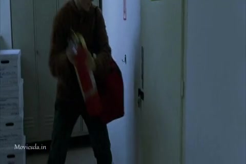 The Bourne Identity (2002) Sample (480x320).mp4