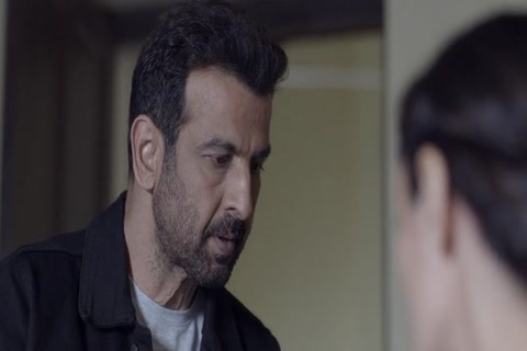 Hostages Season 02 (Epi 01 Out Of The Frying Pan, The Fire) HD Sample.mp4